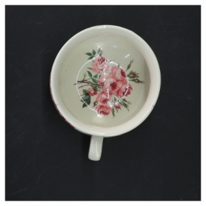 Porcelænskop med rosemotiv fra Portmeirion Pottery (str. Ø 11 cm)