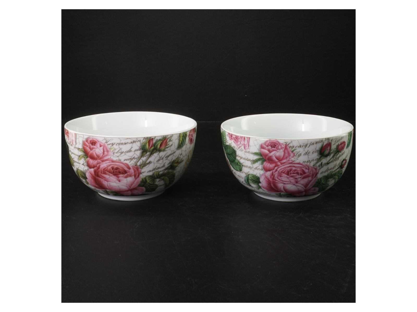 Dekorerede porcelænsskåle (str. Ø. 15 cm)