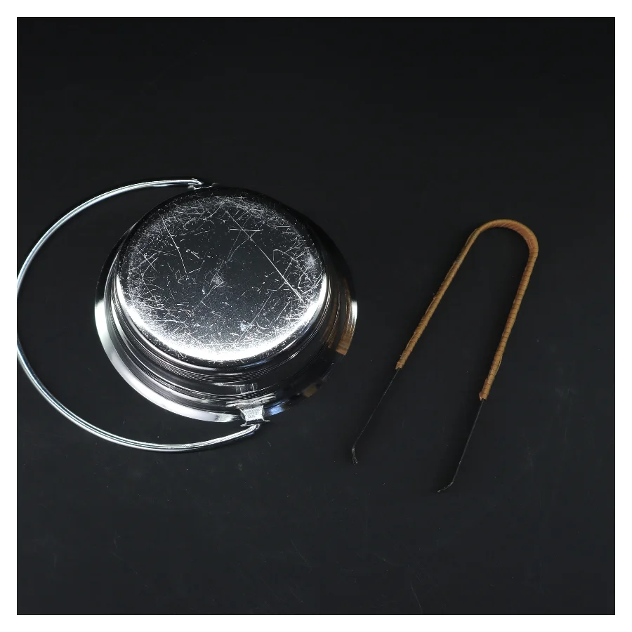 Isspand i metal (str. Ø. 13 cm. længde. 12,5 cm)