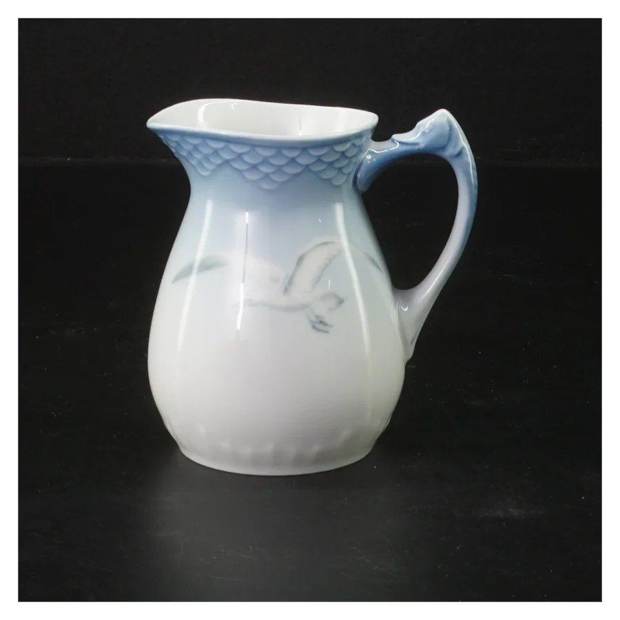 Lille porcelænskande fra mågestellet fra Royal Copenhagen (str. 9 cm)