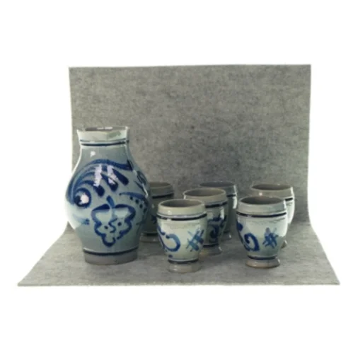 Kande og 6 kopper (str. H 9 og H 20 cm)