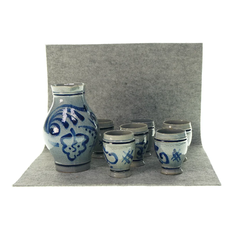 Kande og 6 kopper (str. H 9 og H 20 cm)