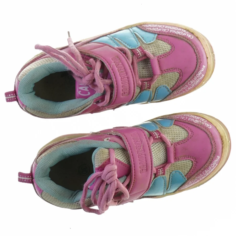 Sko med hjul fra California (str. 30)