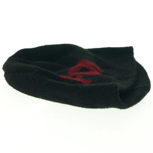 Sort hue med FCB logo (str. 6-8 år)