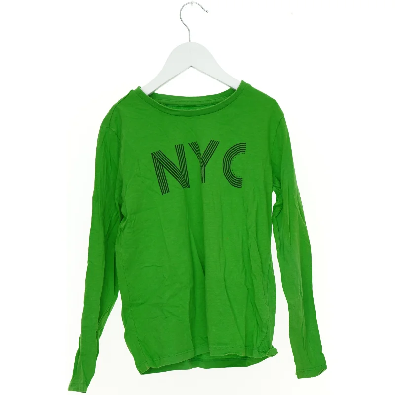 Trøje fra VRS (str. 140 cm)