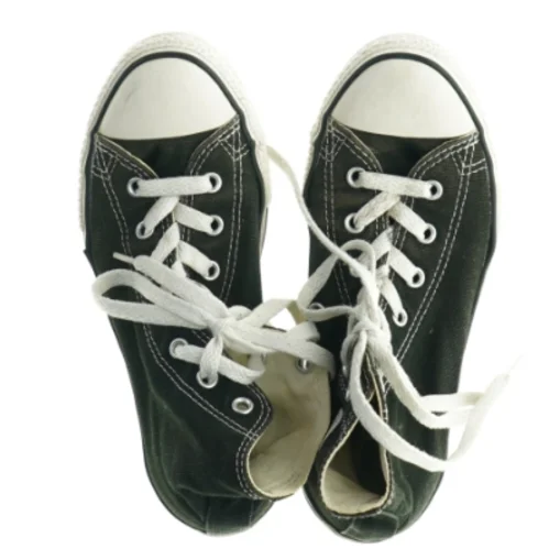 Høje sorte sneakers fra Converse (str. Femogtredve)