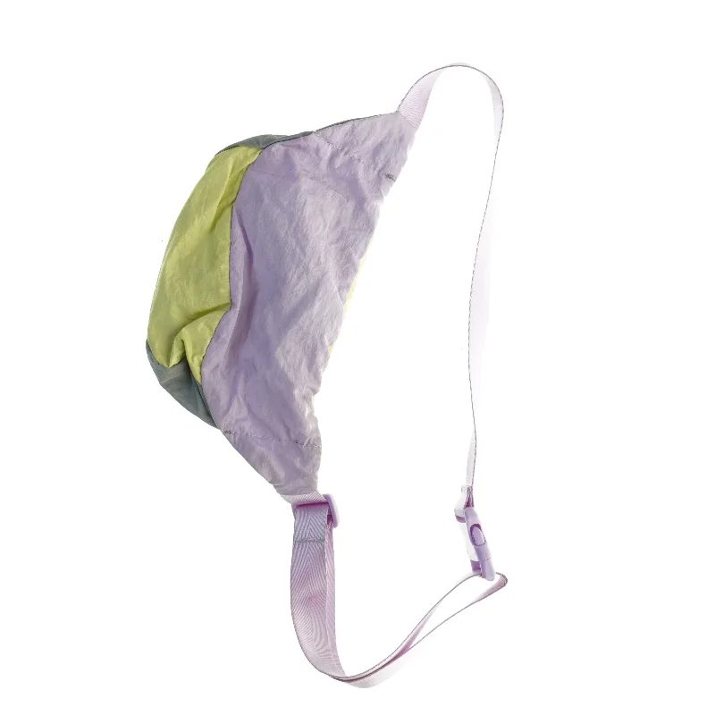 Bæltetaske i flerfarvet design (str. 27 x 12 cm)