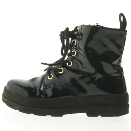 Støvler i lak til børn fra H&M (str. 31 )