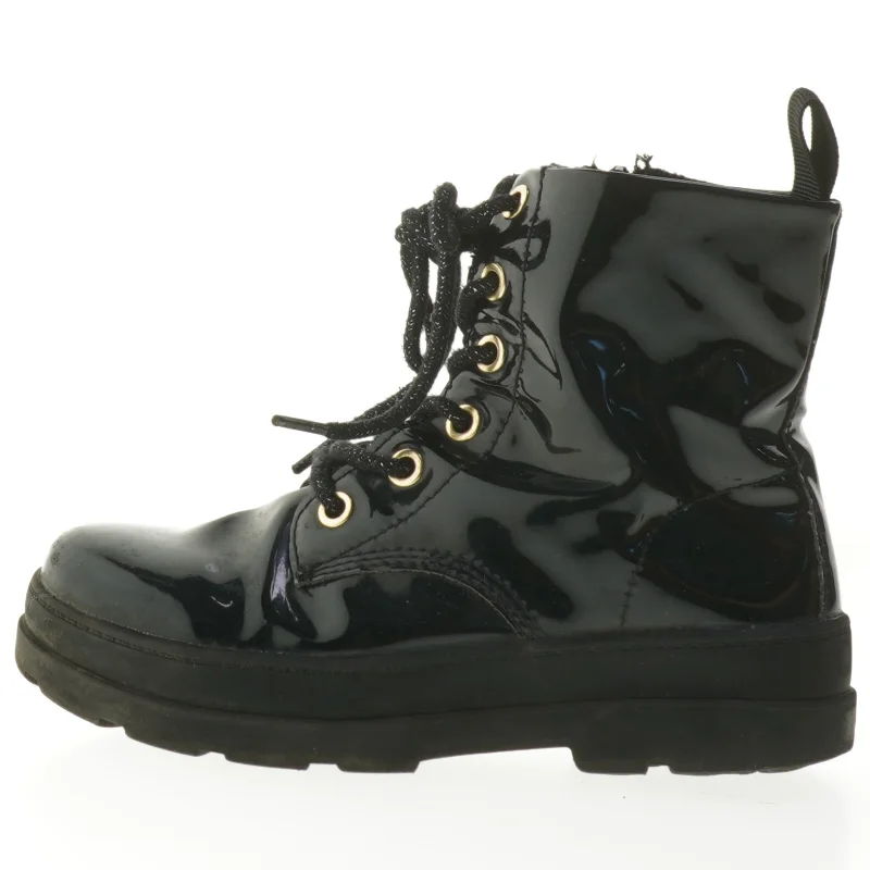 Støvler i lak til børn fra H&M (str. 31 )