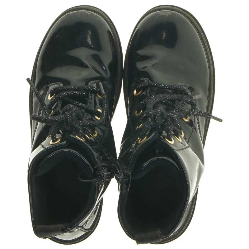 Støvler i lak til børn fra H&M (str. 31 )