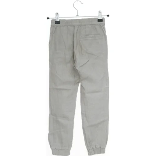 Grå bukser til børn fra H&M (str. 110)