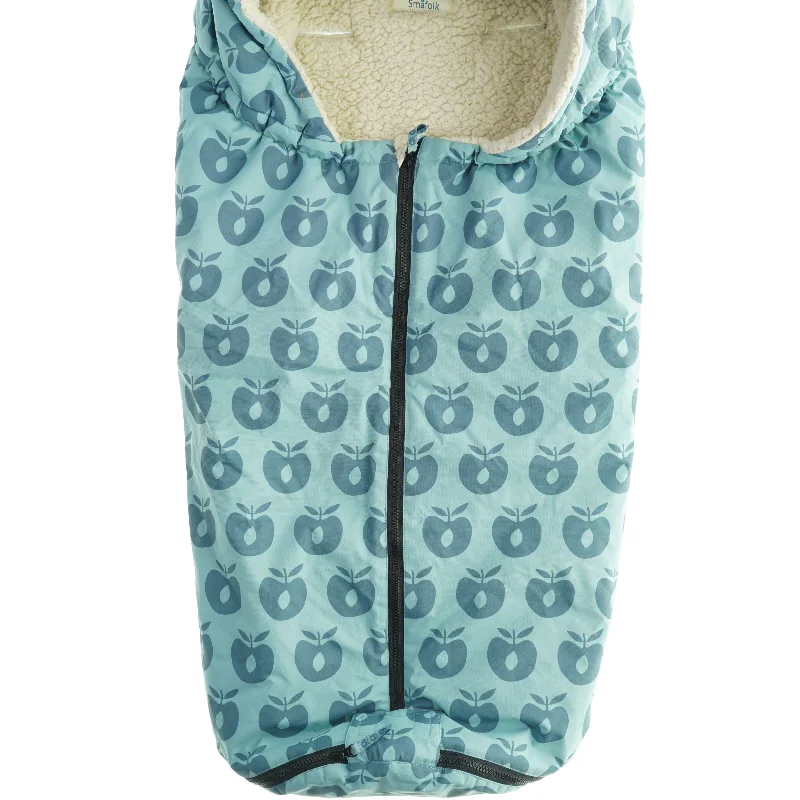 Sove- og kørepose med æbleprint fra Småfolk (str. Totallængde. 100 cm)
