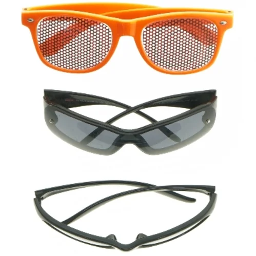 Tre solbriller (str. 8-15 cm)