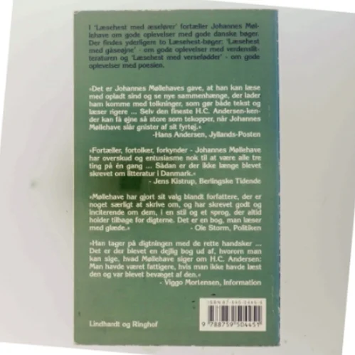 Læsehest med æselører : oplevelser med danske bøger fra H.C. Andersen og Blicher til Benny Andersen og Lola Baidel af Johannes Møllehave (Bog)