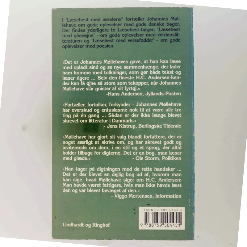 Læsehest med æselører : oplevelser med danske bøger fra H.C. Andersen og Blicher til Benny Andersen og Lola Baidel af Johannes Møllehave (Bog)