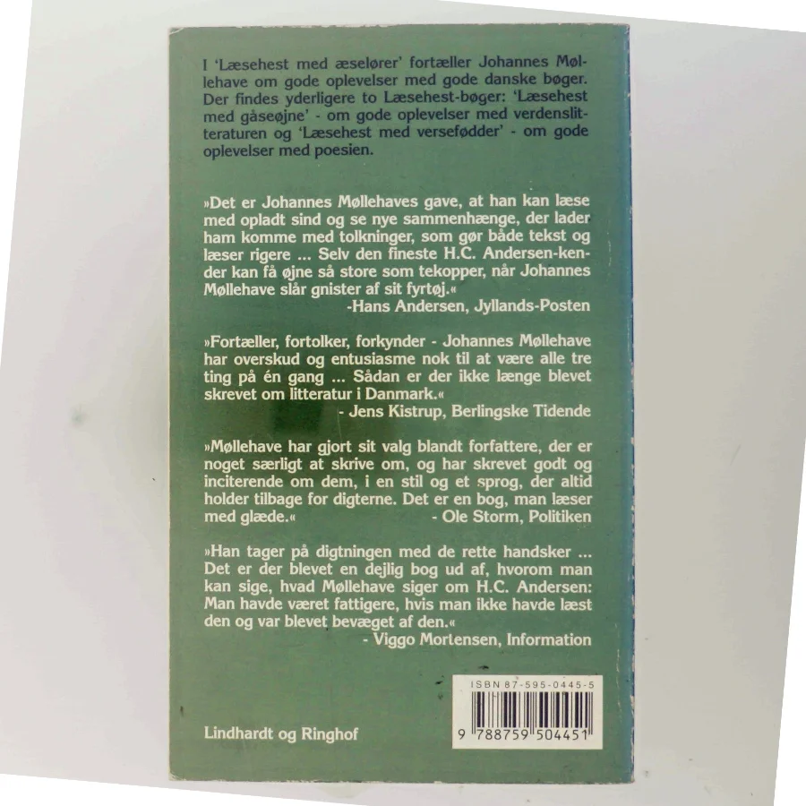 Læsehest med æselører : oplevelser med danske bøger fra H.C. Andersen og Blicher til Benny Andersen og Lola Baidel af Johannes Møllehave (Bog)