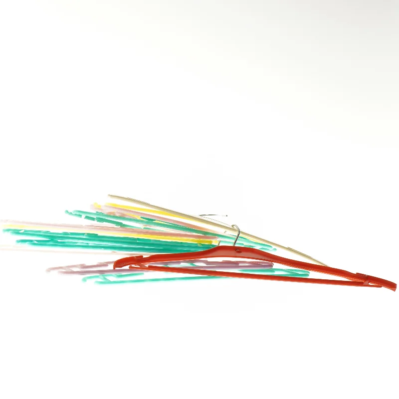 Sæt af tøjhængere (str. 16x29 cm)