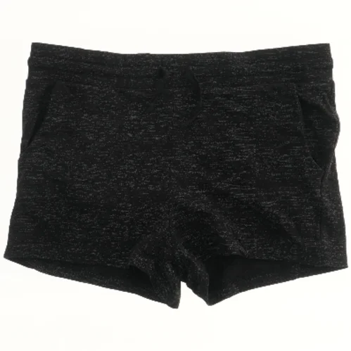 Kort træningsbukser fra H&M (str. 170)