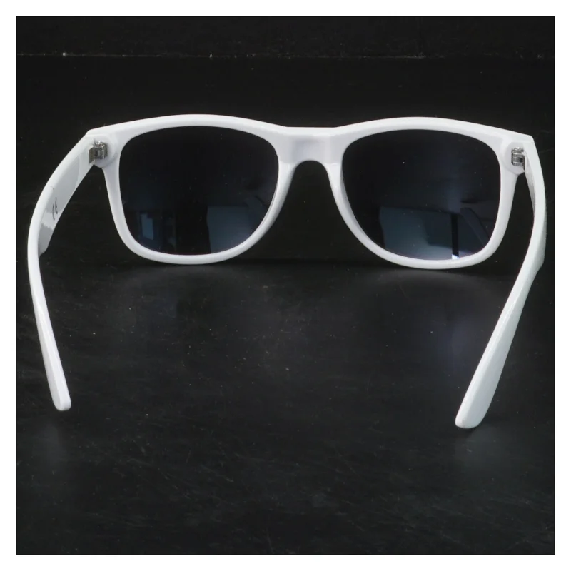  fra The Hangout (str. 14, cm)