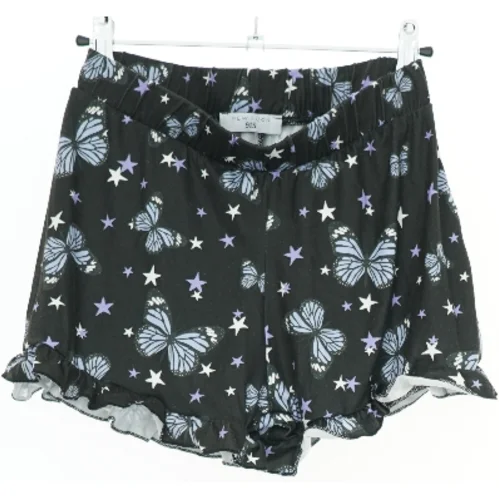 Shorts med butterfly og stjerner fra New Look (str. S)