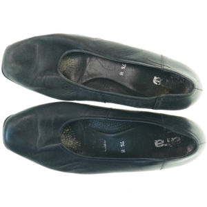 Sort lædersko fra Ara (str. 42 )