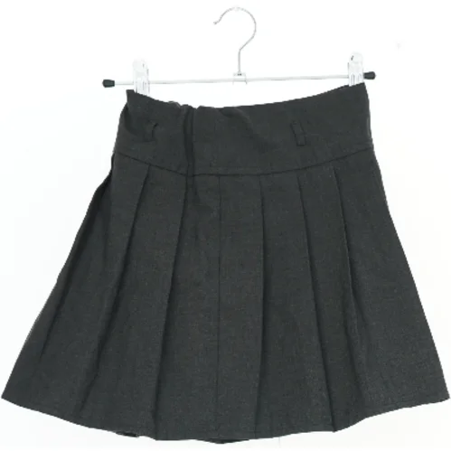 Grå A-line nederdel fra George (str. 140)