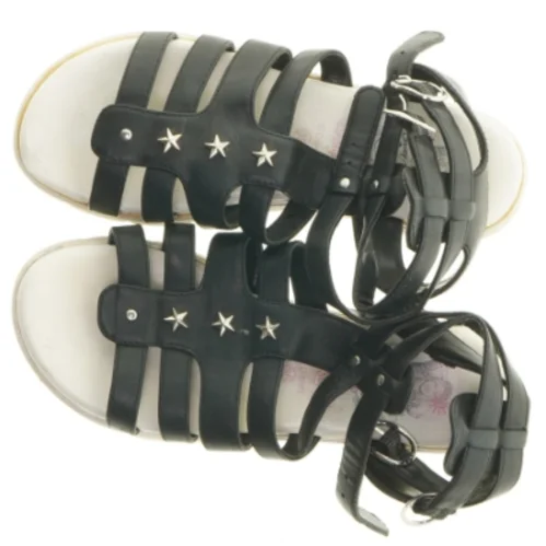 Sandaler fra Disney (str. 35 )