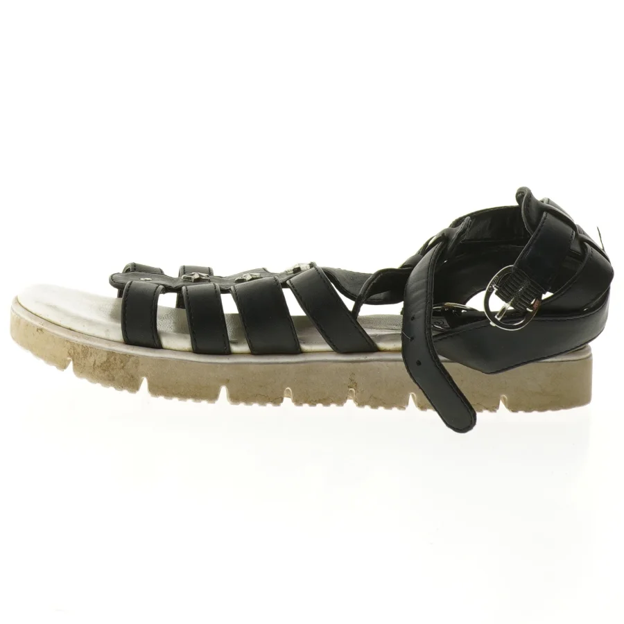 Sandaler fra Disney (str. 35 )