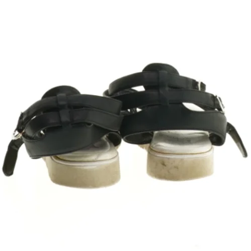 Sandaler fra Disney (str. 35 )