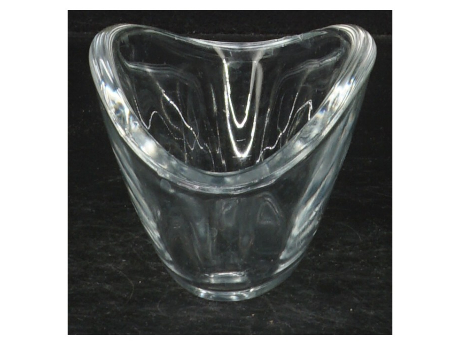 Glas skål (str. 17 cm)