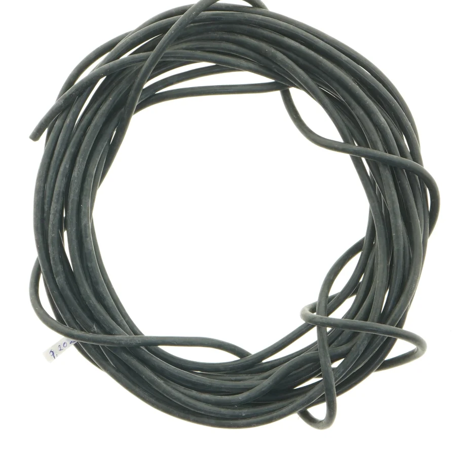 Sort elektrisk kabel