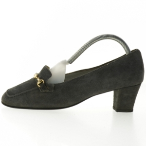 Mørkegrå pumps i ruskind (str. 37 )