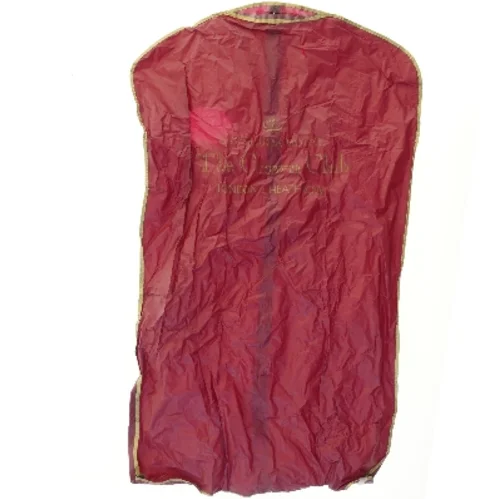 Rød tøjpose med logo (str. 99x58 cm)