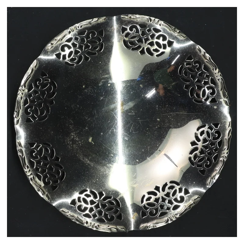 Dekorativ skål i sølvfarve (str. 14x2 cm)