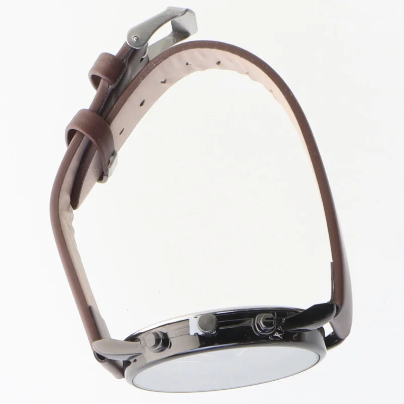 Herreur med brun rem fra Geneva (str. Ø 4 cm)