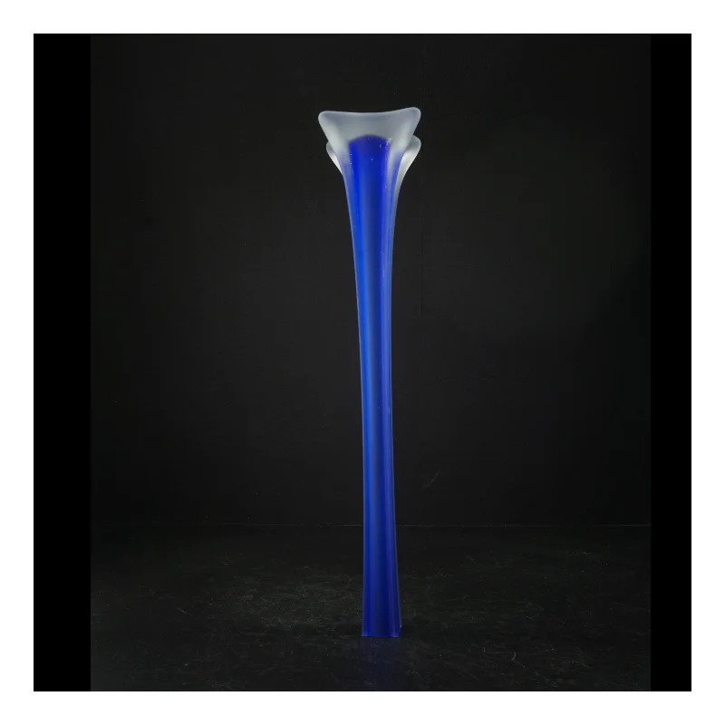 Blå glasvase (str. 40. cm)