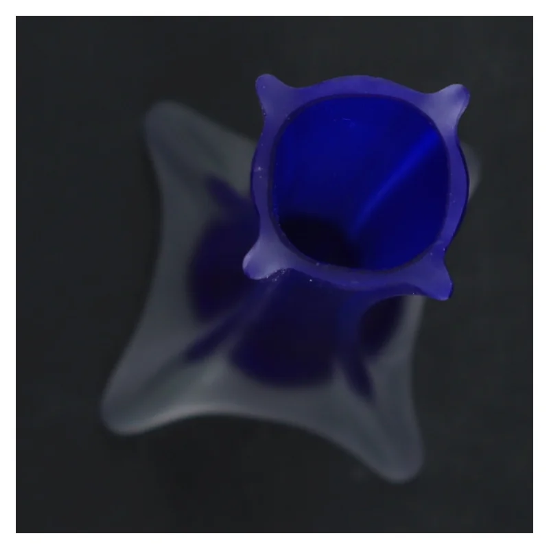 Blå glasvase (str. 40. cm)