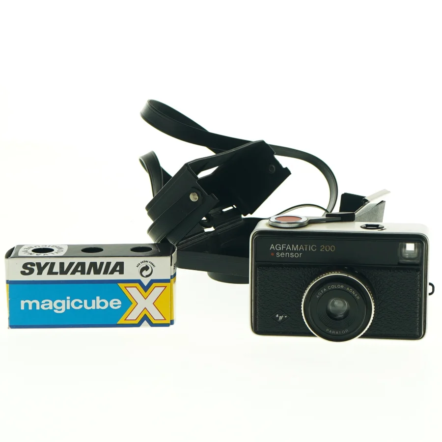 AGFAMATIC 200 sensor lommekamera med Sylvania Magicube