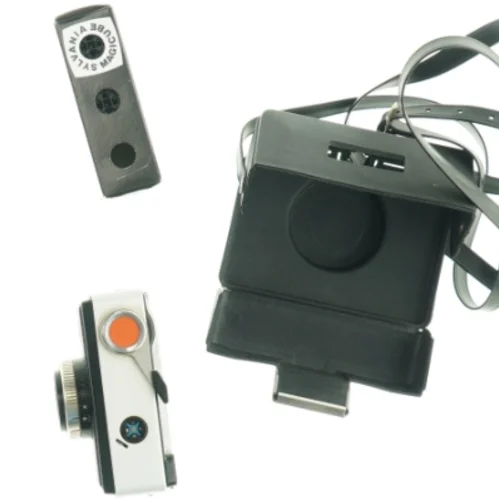 AGFAMATIC 200 sensor lommekamera med Sylvania Magicube