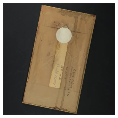 Antik billede af dreng med rød kasket 'Pfiffikus' (str. 29 x 16 cm)