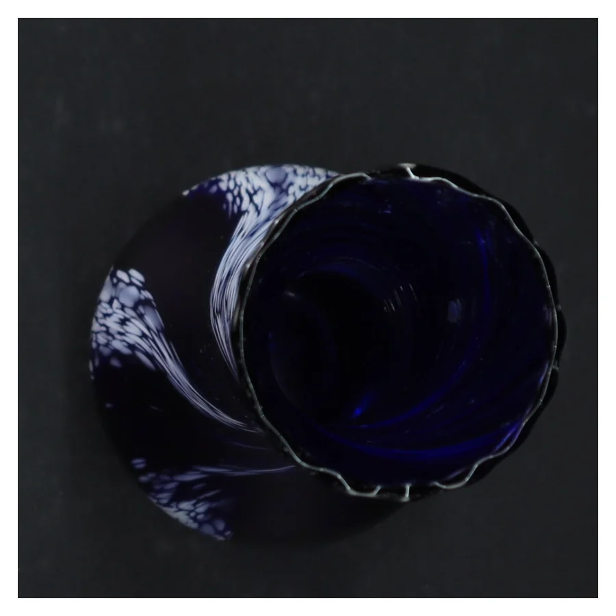 Blå glasvase (str. 27 cm)