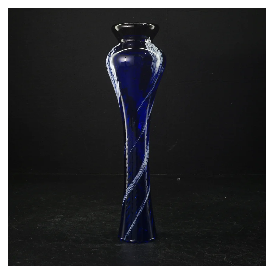 Blå glasvase (str. 27 cm)