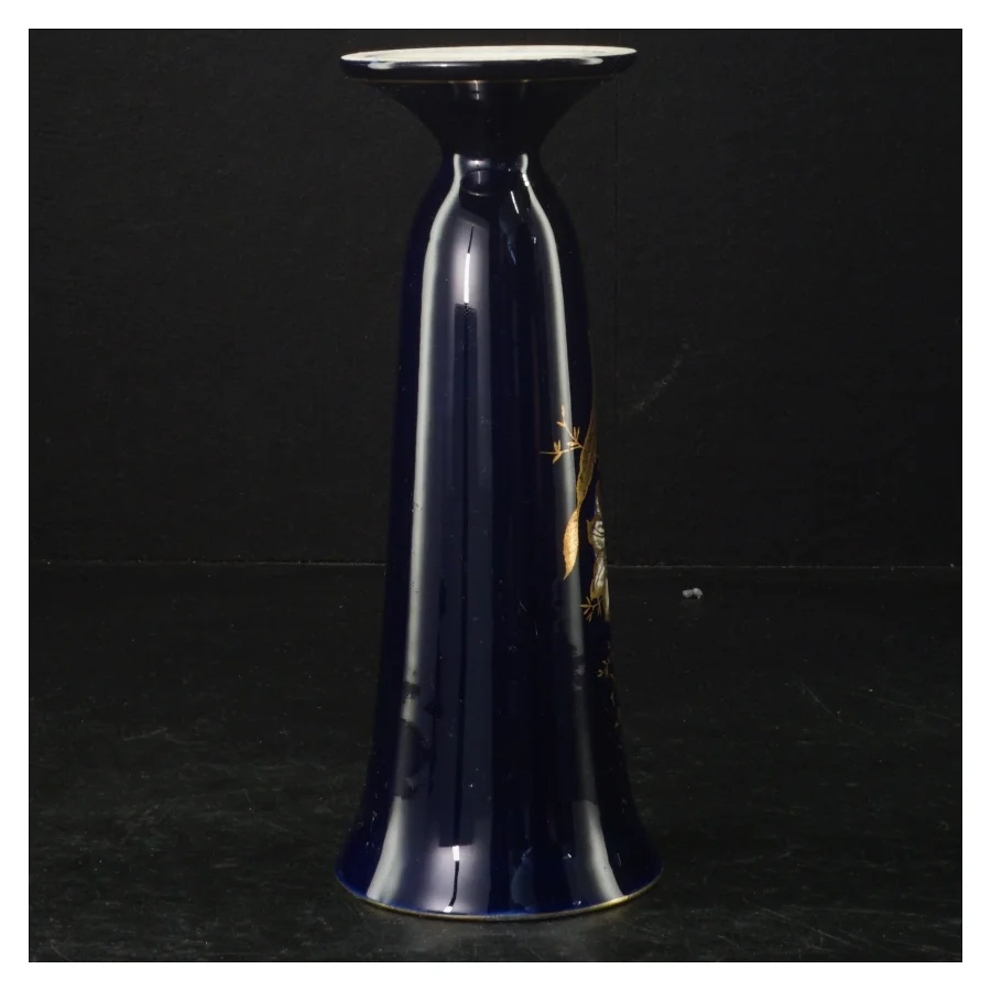 Porcelænsvase med guldmotiv (str. 18 cm)