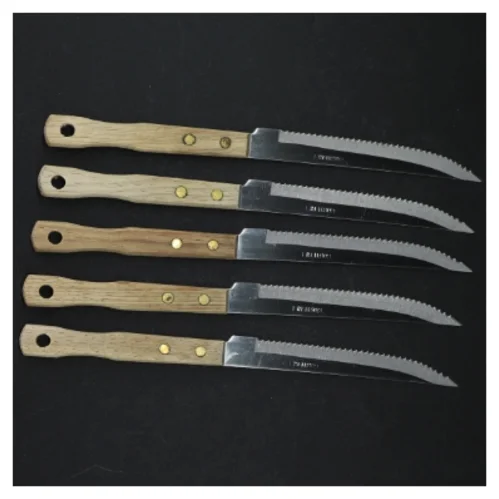 Steakknive med træhåndtag