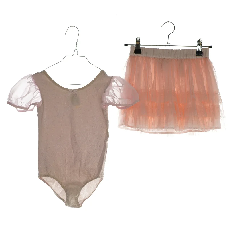 Sæt med bodystocking og nederdel fra H&M og dancewear (str. bodystocking 122-128 og nederdel 116)