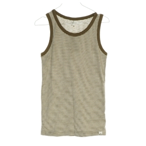 Bluse fra Holly's (str. 152)