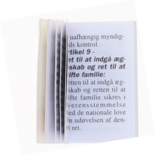 Miniaturebog med EU's fundamentale rettigheder (str. 3 x 2,5 cm)
