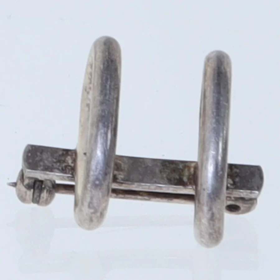 Vintage sølvbroche (str. 2 cm)