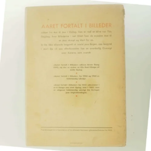 1945 - Åaret Fortalt i Billeder (Bog)