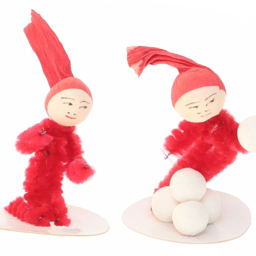 Piberense nisser. Meget gamle(str. 9 cm)